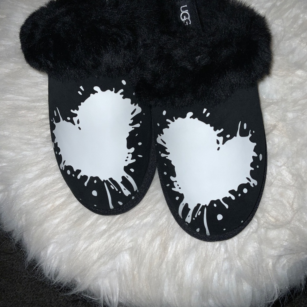 Brand new uggs black